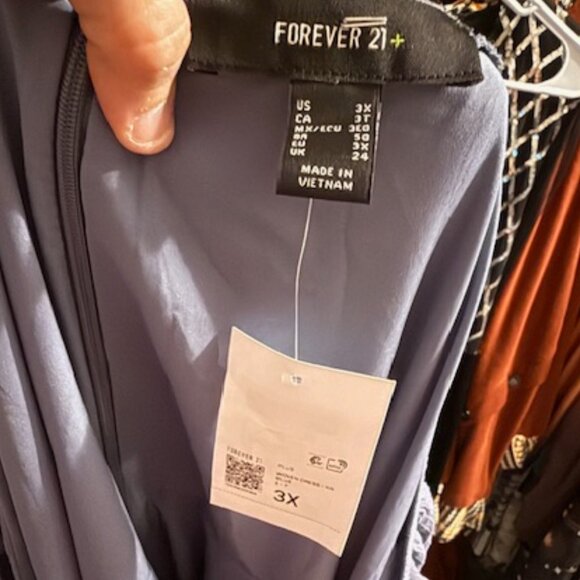 NWT FOREVER 21 Dress Size 3X - Picture 3 of 3